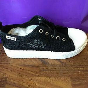 Platform lace sneakers